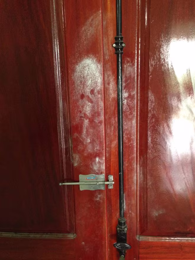 Thảm án tại Quảng Ninh: Phát hiện hàng loạt dấu tay, chân nghi của kẻ sát hại 4 bà cháu ảnh 5 Thảm án tại Quảng Ninh: Phát hiện hàng loạt dấu tay, chân nghi của kẻ sát hại 4 bà cháu ảnh 5
