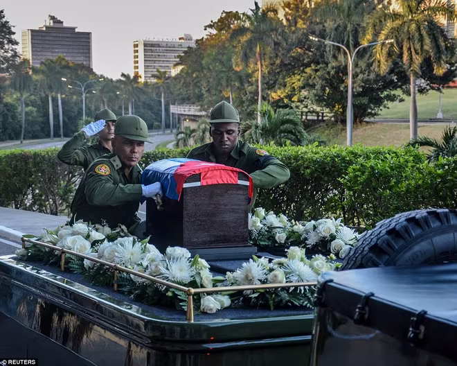 Hành trình cuối cùng của lãnh tụ Fidel Castro về nơi an nghỉ ảnh 2 Hành trình cuối cùng của lãnh tụ Fidel Castro về nơi an nghỉ ảnh 2