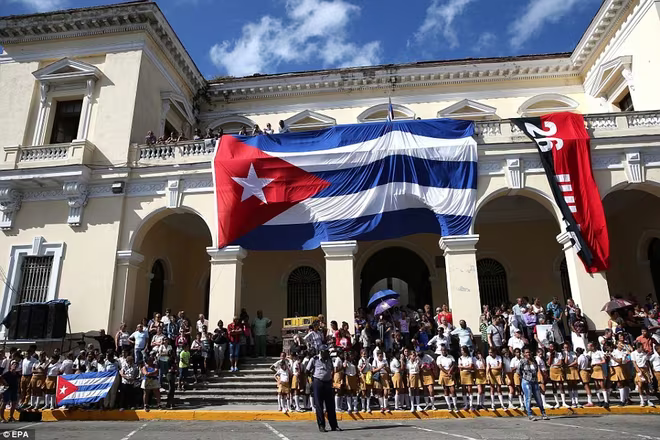 Hành trình cuối cùng của lãnh tụ Fidel Castro về nơi an nghỉ ảnh 11 Hành trình cuối cùng của lãnh tụ Fidel Castro về nơi an nghỉ ảnh 11
