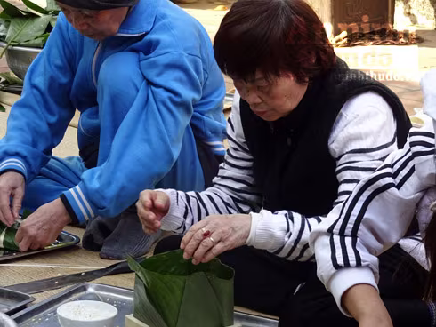 Tâm sự nhói lòng của các cụ già quyết không về nhà đón Tết ảnh 6