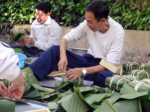 Tâm sự nhói lòng của các cụ già quyết không về nhà đón Tết ảnh 13