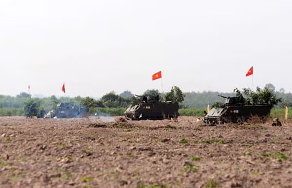 “Quả đấm thép” của Quân đoàn 4 sẵn sàng khai hoả ảnh 11 “Quả đấm thép” của Quân đoàn 4 sẵn sàng khai hoả ảnh 11