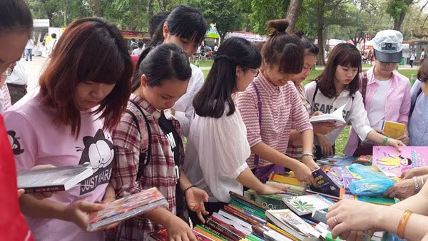 Hấp dẫn Hội sách lớn nhất Hà Nội ảnh 2