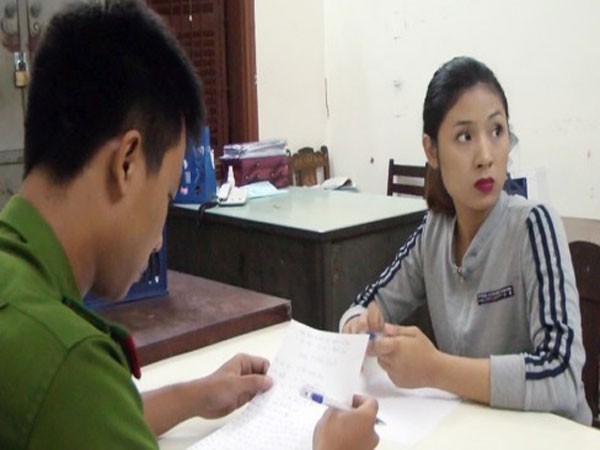 Bà trùm 9X cho đàn em sử dụng miễn phí ma túy ảnh 1 Bà trùm 9X cho đàn em sử dụng miễn phí ma túy ảnh 1