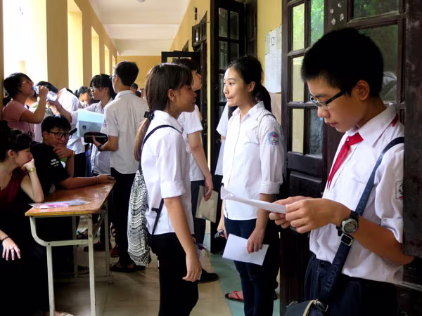 Thí sinh tăng vọt vì tuổi Canh Thìn ảnh 1