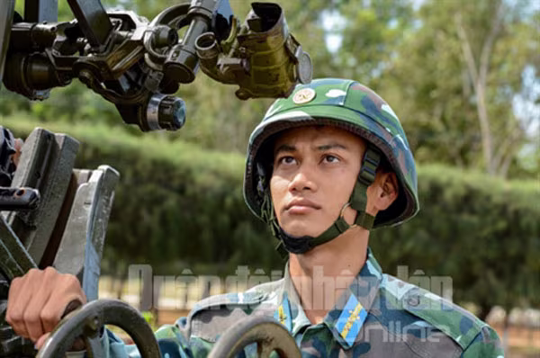 Sư đoàn Phòng không 377 chào mừng Đại hội Đảng ảnh 7