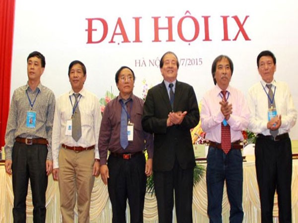 Nhà văn được tôn trọng bởi tác phẩm ảnh 1 Nhà văn được tôn trọng bởi tác phẩm ảnh 1