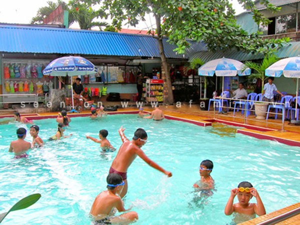 Bơi ở bể bơi là không an toàn ảnh 1 Bơi ở bể bơi là không an toàn ảnh 1