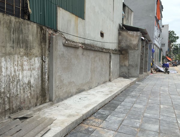 Chuyện bi hài trên con đường đắt đỏ ảnh 3 Chuyện bi hài trên con đường đắt đỏ ảnh 3