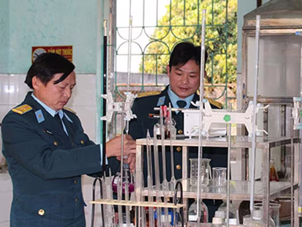 Việt Nam tự lực làm chủ công nghệ sửa chữa tên lửa ảnh 1