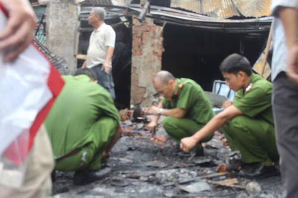 4 người trong gia đình chết cháy lúc rạng sáng ảnh 4 4 người trong gia đình chết cháy lúc rạng sáng ảnh 4