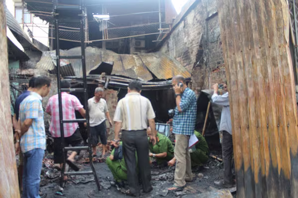 4 người trong gia đình chết cháy lúc rạng sáng ảnh 5 4 người trong gia đình chết cháy lúc rạng sáng ảnh 5