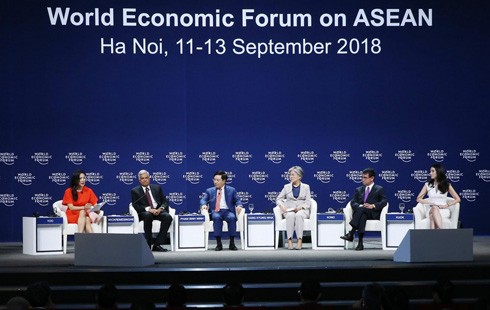 WEF ASEAN: Hình ảnh phiên thảo luận và buổi đàm luận sáng 13/9 ảnh 5 WEF ASEAN: Hình ảnh phiên thảo luận và buổi đàm luận sáng 13/9 ảnh 5