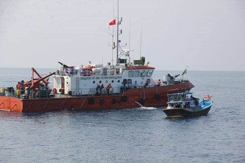 Đã tìm thấy đuôi máy bay tiêm kích Su-22 dưới đáy biển ảnh 2 Đã tìm thấy đuôi máy bay tiêm kích Su-22 dưới đáy biển ảnh 2