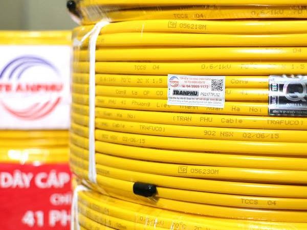 Cáp điện Trần Phú dán tem điện tử, đối phó với hàng giả ảnh 1 Cáp điện Trần Phú dán tem điện tử, đối phó với hàng giả ảnh 1