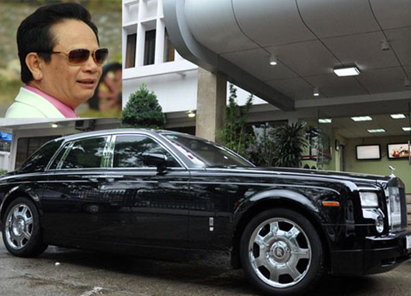 Cận cảnh chiếc Rolls-Royce, ông Đào Hồng Tuyển đem đấu giá từ thiện ảnh 1 Cận cảnh chiếc Rolls-Royce, ông Đào Hồng Tuyển đem đấu giá từ thiện ảnh 1