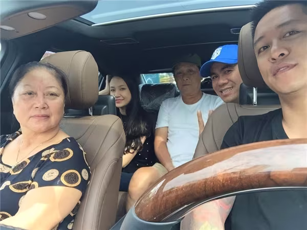 Tuấn Hưng khoe Mercedes S400 vừa mua, giá 4 tỷ đồng ảnh 5