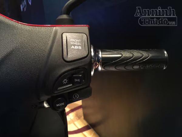 "Soi" từng chi tiết chiếc Liberty ABS vừa ra mắt ảnh 9