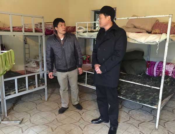 Mang áo ấm lên bản vùng cao giữa những ngày rét hại kỷ lục ảnh 14