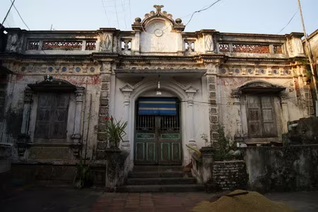 Ngỡ ngàng lạc vào ngôi làng toàn biệt thự 'Tây', gần trăm năm tuổi ảnh 4