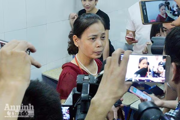 Tổng thống Mỹ ăn bún chả trên phố Lê Văn Hưu, Hà Nội ảnh 8