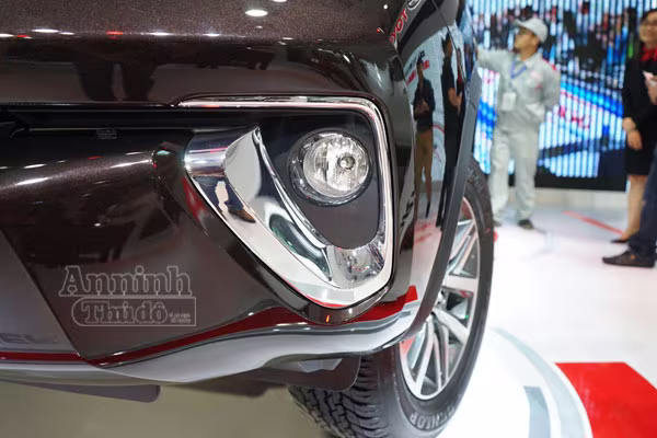 Chi tiết hàng 'hot' chính hãng Toyota Fortuner 2016 ảnh 2 Chi tiết hàng 'hot' chính hãng Toyota Fortuner 2016 ảnh 2