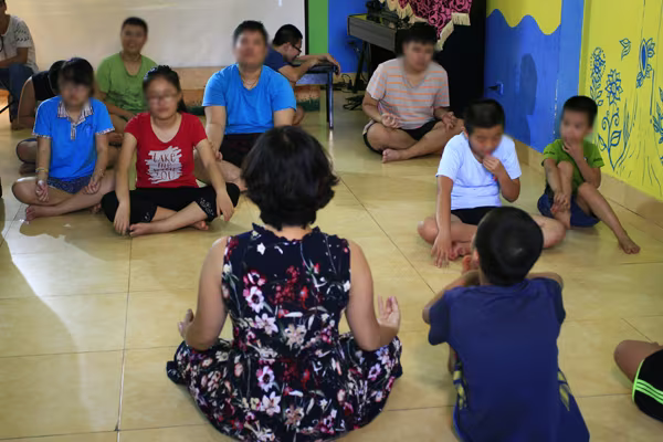 Cách trẻ tự kỷ học âm nhạc, hội họa ảnh 1 Cách trẻ tự kỷ học âm nhạc, hội họa ảnh 1