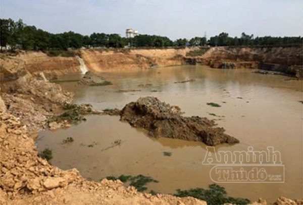 Vụ dấu hiệu khai thác đất trái phép tại Sóc Sơn: Hiện trường bị thay đổi ảnh 3 Vụ dấu hiệu khai thác đất trái phép tại Sóc Sơn: Hiện trường bị thay đổi ảnh 3