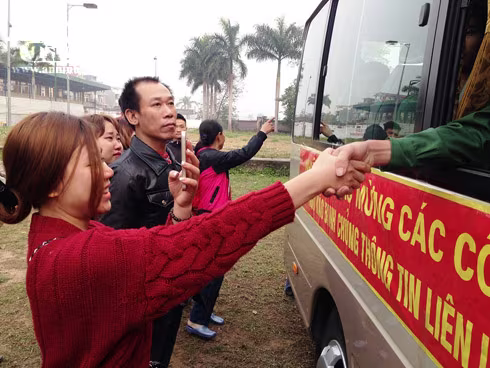 Những hình ảnh xúc động tại lễ giao nhận quân 2017 ảnh 7 Những hình ảnh xúc động tại lễ giao nhận quân 2017 ảnh 7