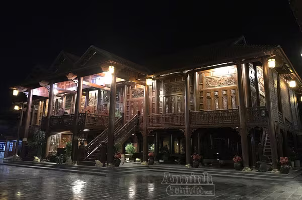 Cận cảnh ngôi nhà sàn gỗ lim trị giá 200 tỷ đồng, lớn nhất Việt Nam ảnh 3