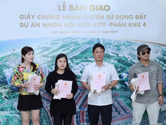 Nhơn Hội New City bàn giao 'sổ đỏ' cho khách hàng trước thời hạn ảnh 1 Nhơn Hội New City bàn giao 'sổ đỏ' cho khách hàng trước thời hạn ảnh 1