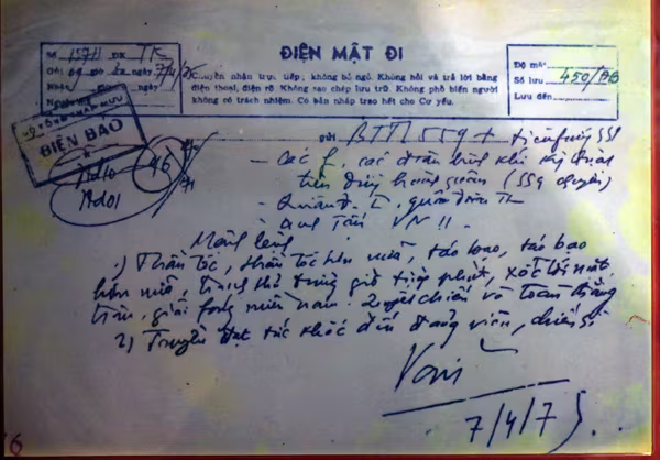 Bức điện mật và bức thư viết bằng máu xin vào chiến trường miền Nam ảnh 1 Bức điện mật và bức thư viết bằng máu xin vào chiến trường miền Nam ảnh 1