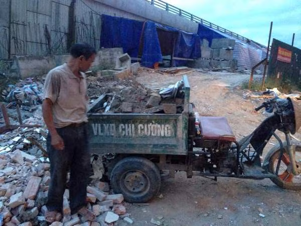 Xử lý mạnh tay với nạn đổ trộm phế thải ra nơi công cộng ảnh 2 Xử lý mạnh tay với nạn đổ trộm phế thải ra nơi công cộng ảnh 2