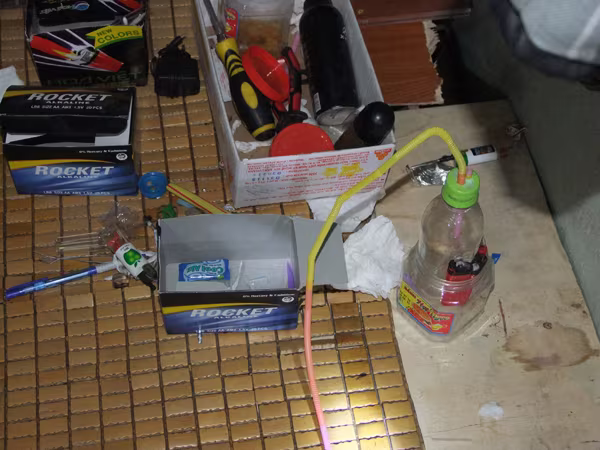 Hàng chục đôi nam, nữ điên cuồng "bay lắc" trong quán karaoke ảnh 2