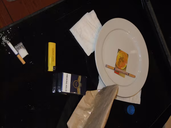 Hàng chục đôi nam, nữ điên cuồng "bay lắc" trong quán karaoke ảnh 3