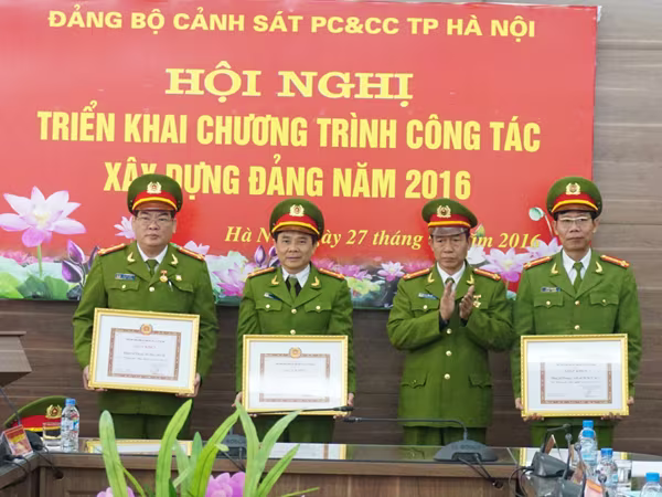 Đẩy mạnh công tác kiểm tra, giám sát trong Đảng ảnh 3 Đẩy mạnh công tác kiểm tra, giám sát trong Đảng ảnh 3