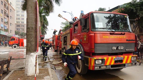 Hơn 20.000 người dân tham gia thực tập phương án chữa cháy, cứu nạn, cứu hộ ảnh 7 Hơn 20.000 người dân tham gia thực tập phương án chữa cháy, cứu nạn, cứu hộ ảnh 7