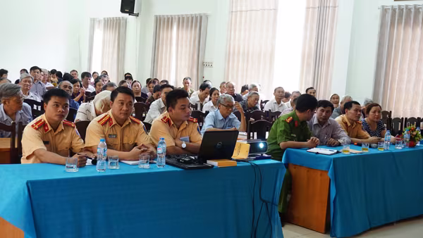 Hạn chế TNGT từ công tác tuyên truyền ảnh 1 Hạn chế TNGT từ công tác tuyên truyền ảnh 1
