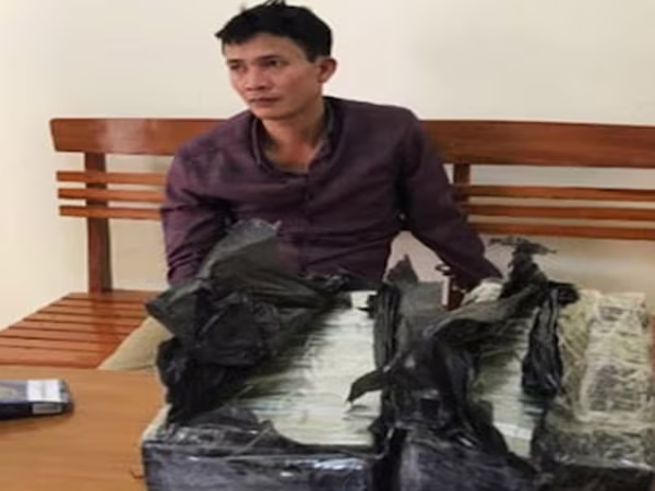 Bắt đối tượng vận chuyển 30 bánh heroin ảnh 1 Bắt đối tượng vận chuyển 30 bánh heroin ảnh 1
