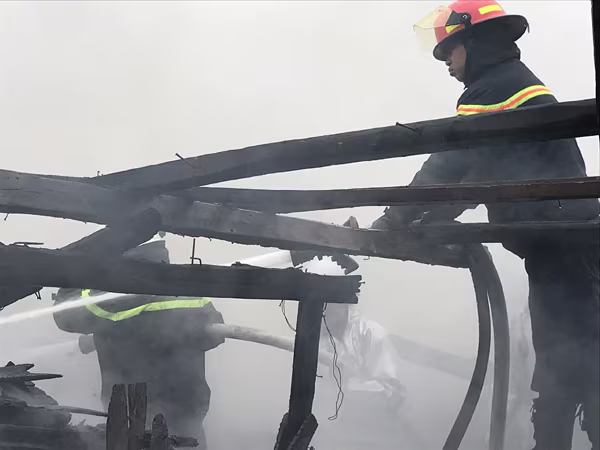 Cháu bé đun cám, bất cẩn gây cháy trại chăn nuôi lợn? ảnh 8