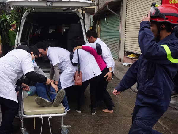 Diễn tập phòng cháy, chữa cháy và cứu nạn tại chợ Vĩnh Tuy ảnh 7 Diễn tập phòng cháy, chữa cháy và cứu nạn tại chợ Vĩnh Tuy ảnh 7