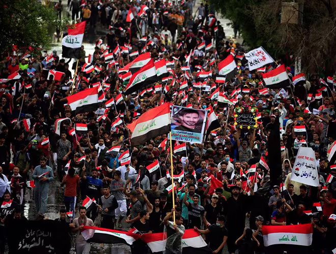 Ngoại trưởng Mỹ Mike Pompeo từng tuyên bố chính phủ Iraq nên lắng nghe “yêu cầu chính đáng” của người biểu tình, đồng thời cho rằng cuộc điều tra chính thức của nước này về bạo lực đối với người biểu tình “thiếu tin cậy”. Ngoại trưởng Mỹ Mike Pompeo từng tuyên bố chính phủ Iraq nên lắng nghe “yêu cầu chính đáng” của người biểu tình, đồng thời cho rằng cuộc điều tra chính thức của nước này về bạo lực đối với người biểu tình “thiếu tin cậy”.