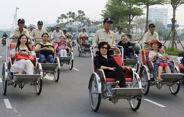 Quá đông khách, tour du lịch 30-4 "khoá sổ"? ảnh 2