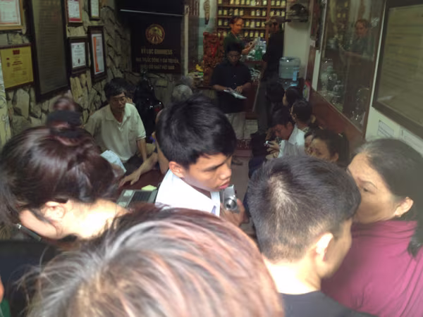 Lương y Phùng Tuấn Giang: Tôi chưa bao giờ khẳng định đã chữa khỏi bệnh ung thư ảnh 2 Lương y Phùng Tuấn Giang: Tôi chưa bao giờ khẳng định đã chữa khỏi bệnh ung thư ảnh 2