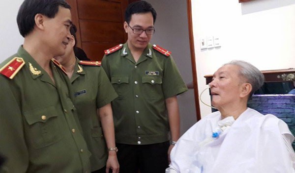 Thiếu tướng Phạm Xuân Bình thăm và tặng quà cán bộ hưu trí ảnh 2 Thiếu tướng Phạm Xuân Bình thăm và tặng quà cán bộ hưu trí ảnh 2