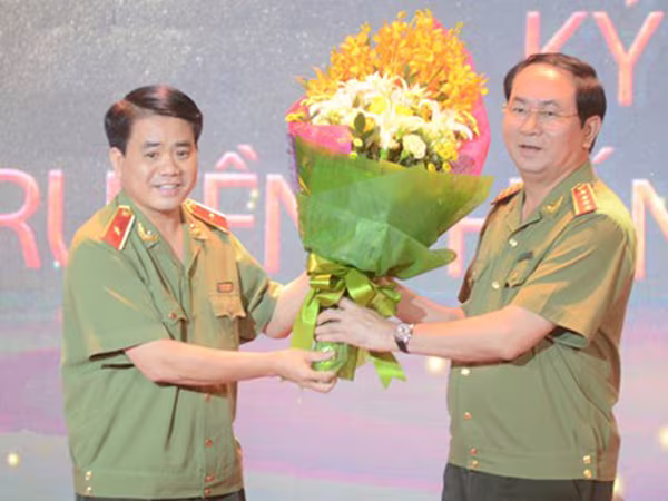 Audio 8-8-2015: Tai nạn kinh hoàng trên đường cao tốc Hà Nội – Thái Nguyên và nguy cơ khó lường ở Hạ Long sau mưa bão ảnh 1 Audio 8-8-2015: Tai nạn kinh hoàng trên đường cao tốc Hà Nội – Thái Nguyên và nguy cơ khó lường ở Hạ Long sau mưa bão ảnh 1