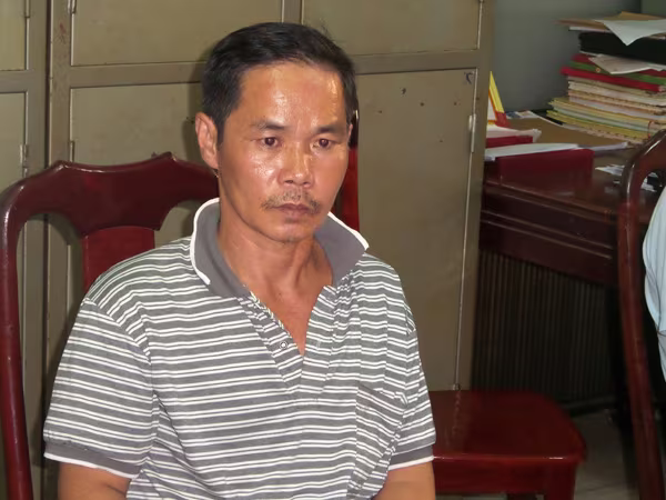 Bắt khẩn cấp con rể dùng lục bình gỗ đánh chết bố vợ ảnh 1 Bắt khẩn cấp con rể dùng lục bình gỗ đánh chết bố vợ ảnh 1