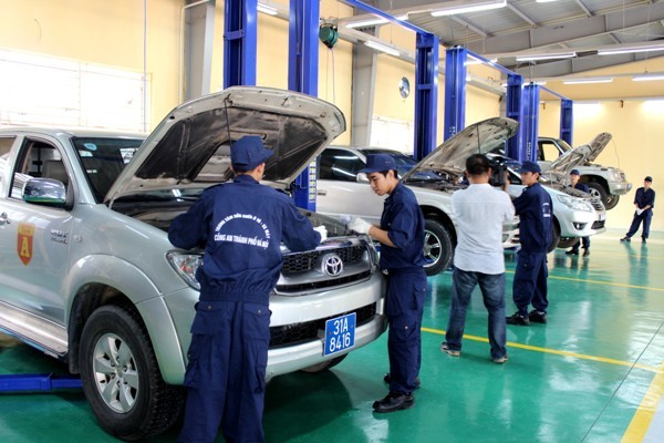 Khánh thành Trung tâm sửa chữa, bảo dưỡng ô tô, xe máy thuộc CATP. Hà Nội ảnh 6 Khánh thành Trung tâm sửa chữa, bảo dưỡng ô tô, xe máy thuộc CATP. Hà Nội ảnh 6