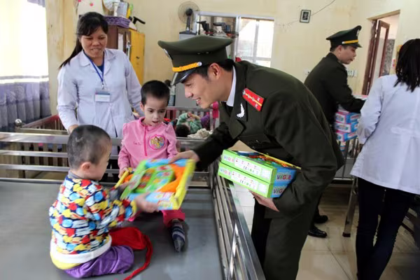 Tuổi trẻ Công an Thủ đô phát động Tháng Thanh niên với nhiều hoạt động thiết thực ảnh 10