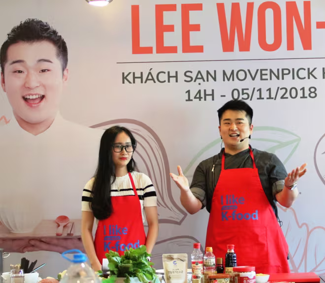 Đầu bếp nổi tiếng Hàn Quốc đến Việt Nam dạy nấu ăn ảnh 1 Đầu bếp nổi tiếng Hàn Quốc đến Việt Nam dạy nấu ăn ảnh 1